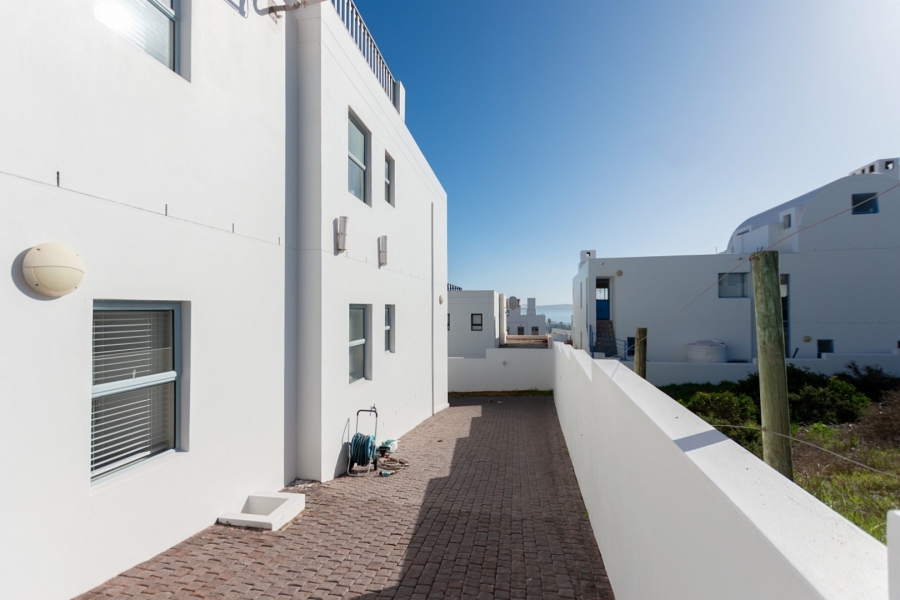 5 Bedroom Property for Sale in Paradise Beach Western Cape